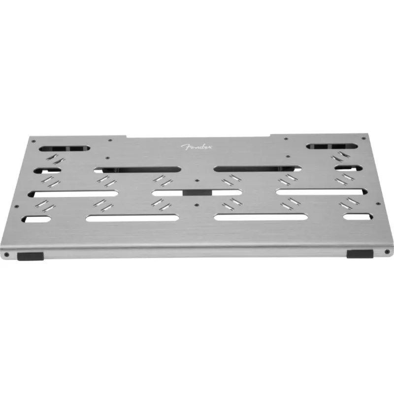 Offerta FENDER Professional Pedal Board with Bag Medium